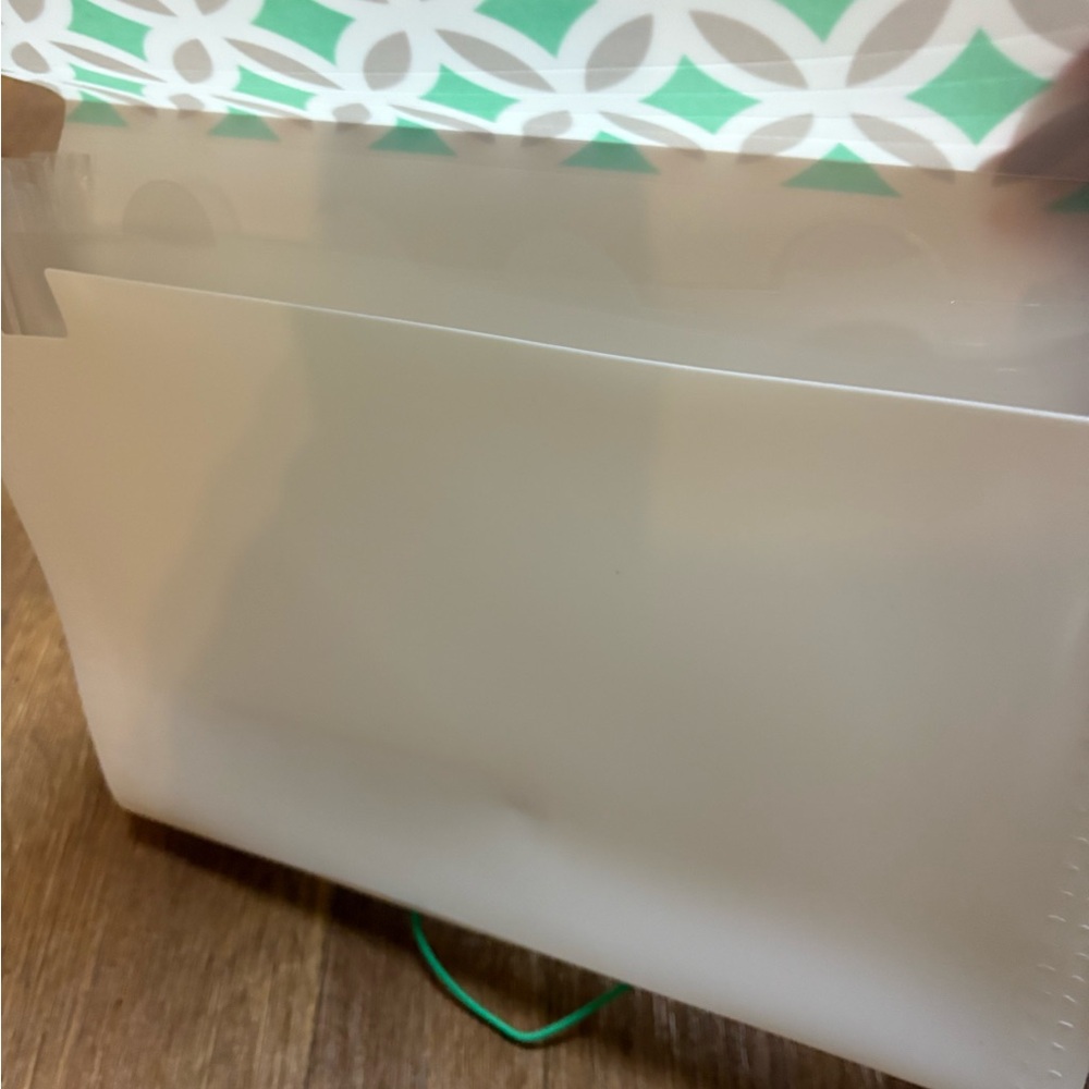 Geometric Patterned Document Organizer - Picture 5 of 6